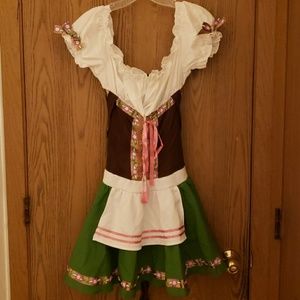 German Beer Girl Costume, Size Large (M/L)